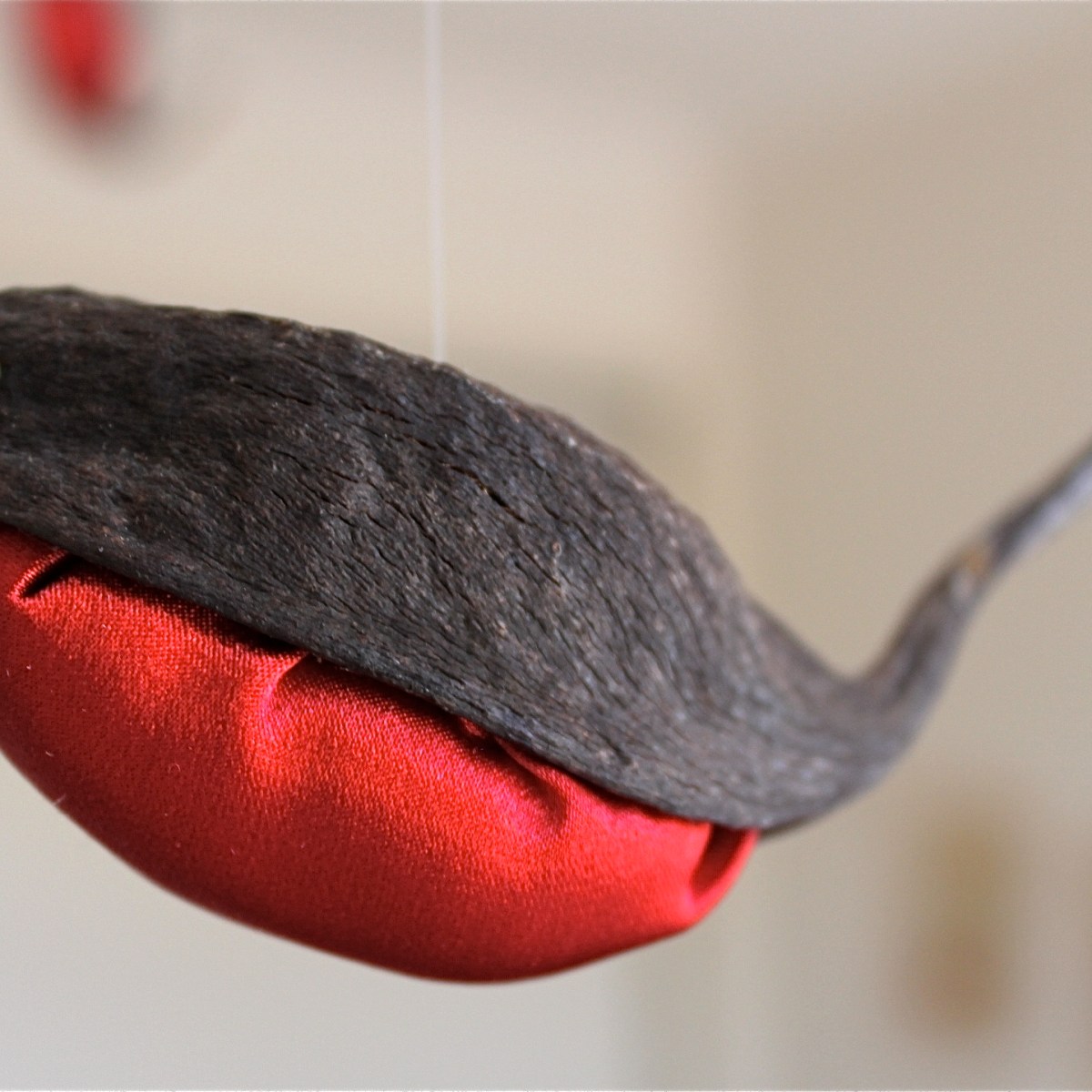 Robin Red Breast (seed pod)&nbsp;Mobile